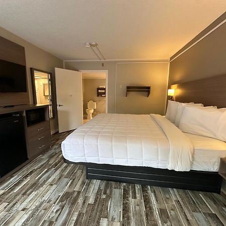 Whalers Inn And Suites Нью-Бедфорд Экстерьер фото