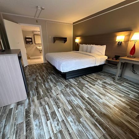 Whalers Inn And Suites Нью-Бедфорд Экстерьер фото