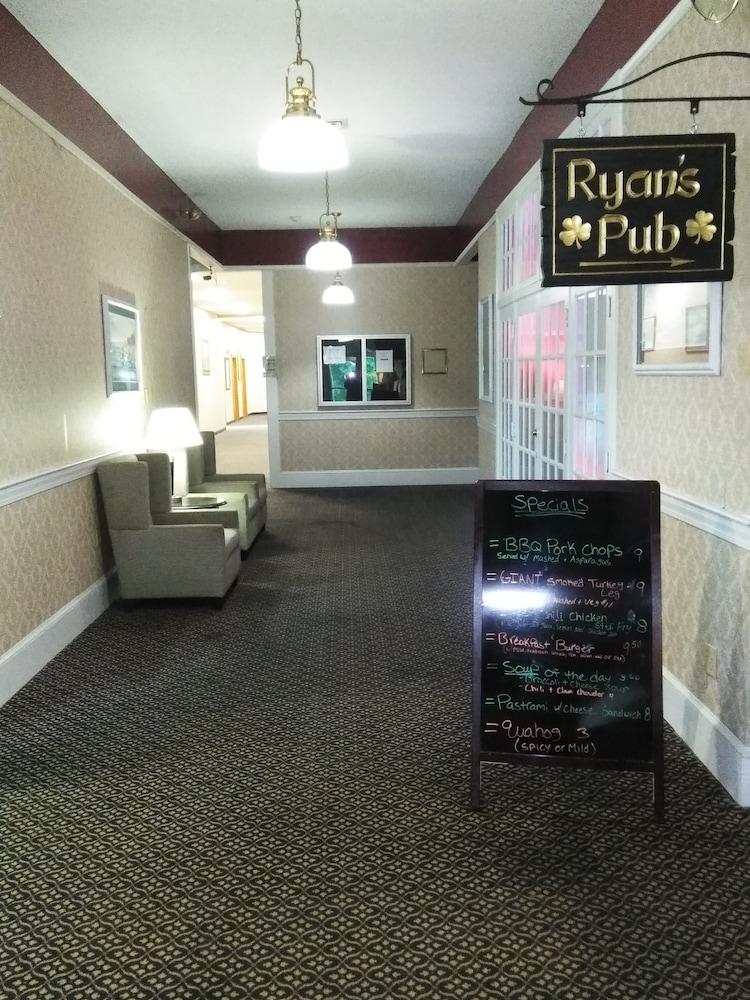 Whalers Inn And Suites Нью-Бедфорд Экстерьер фото