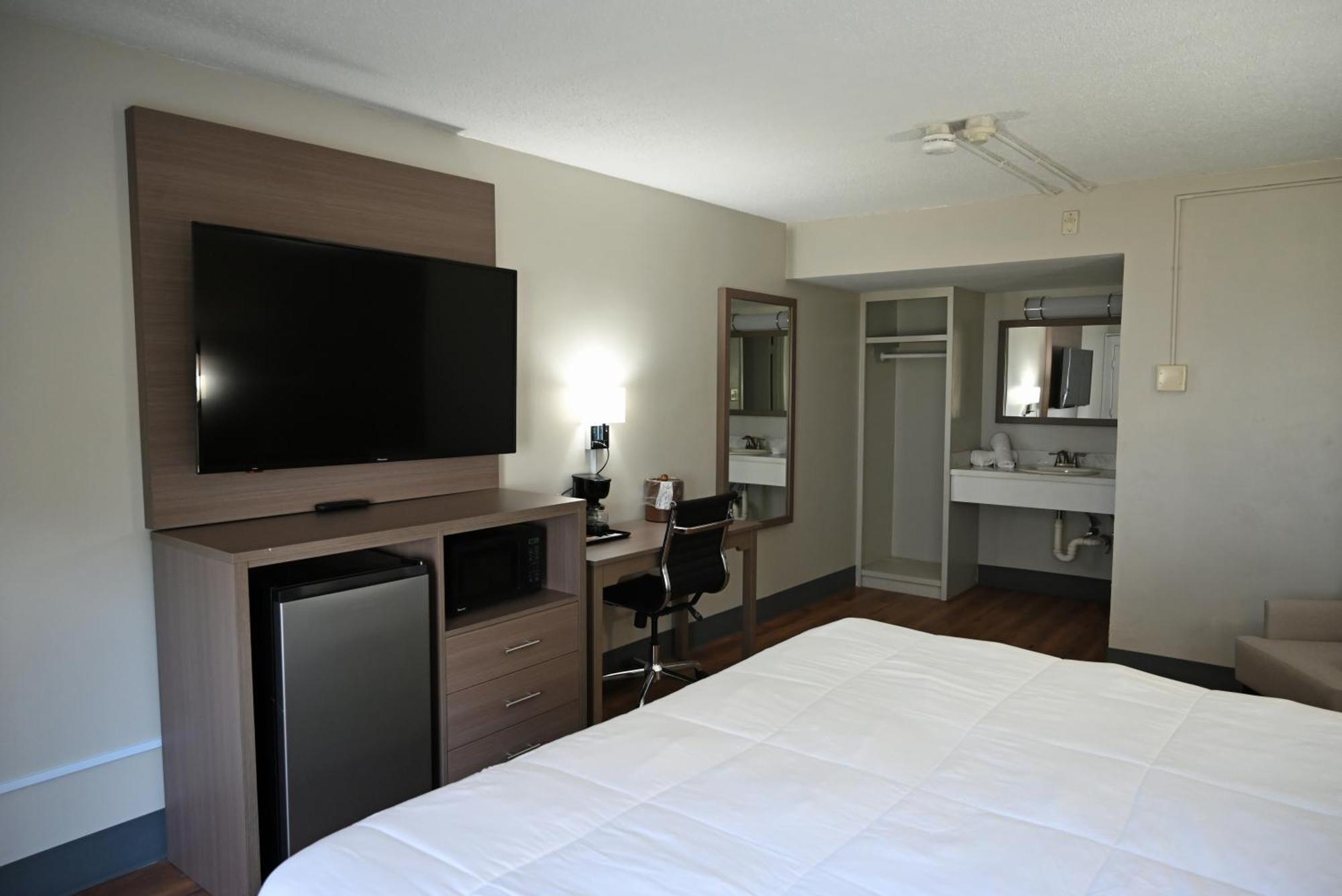 Whalers Inn And Suites Нью-Бедфорд Экстерьер фото