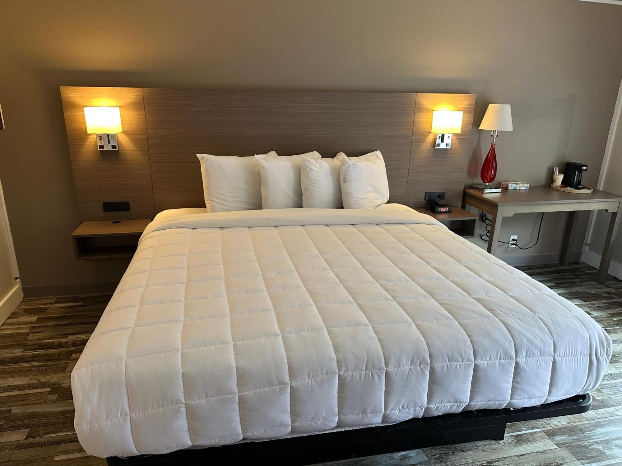 Whalers Inn And Suites Нью-Бедфорд Экстерьер фото
